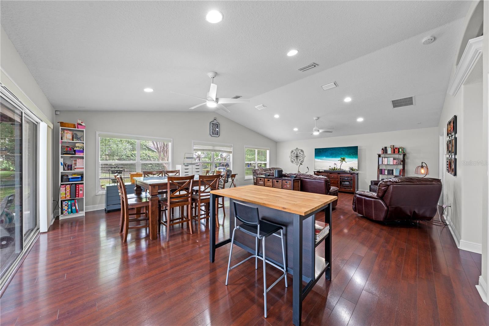 Image 48 of 84 For 2094 Camelot Boulevard