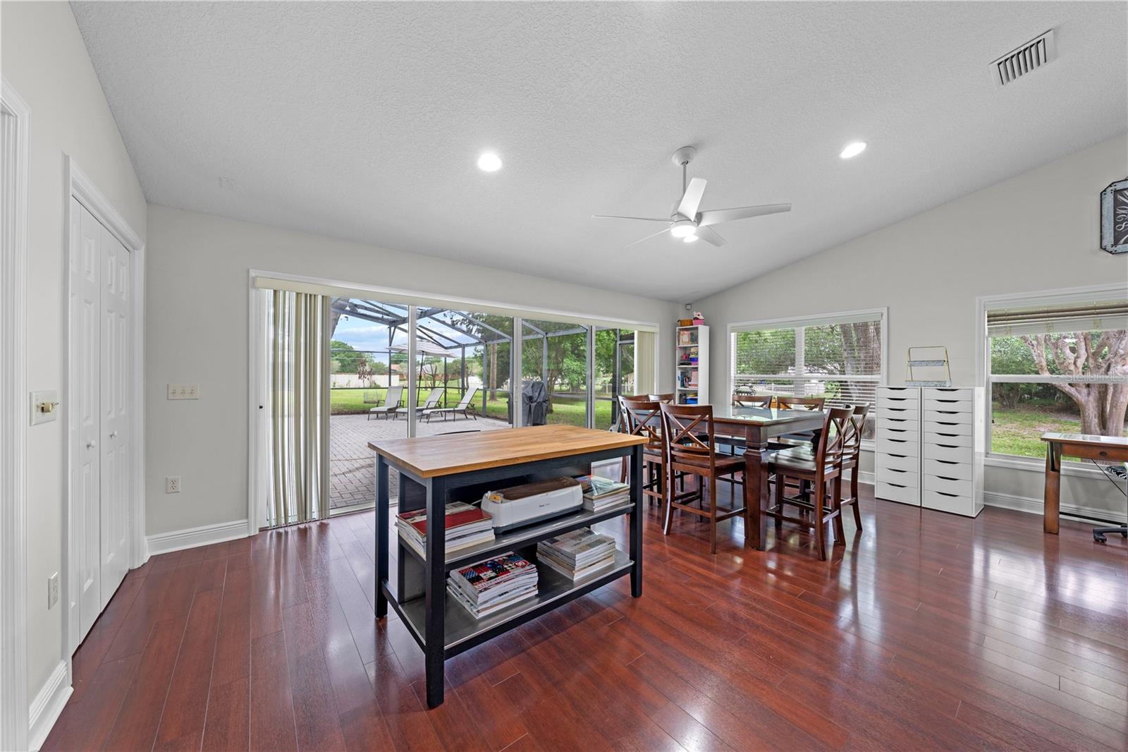 Image 53 of 84 For 2094 Camelot Boulevard