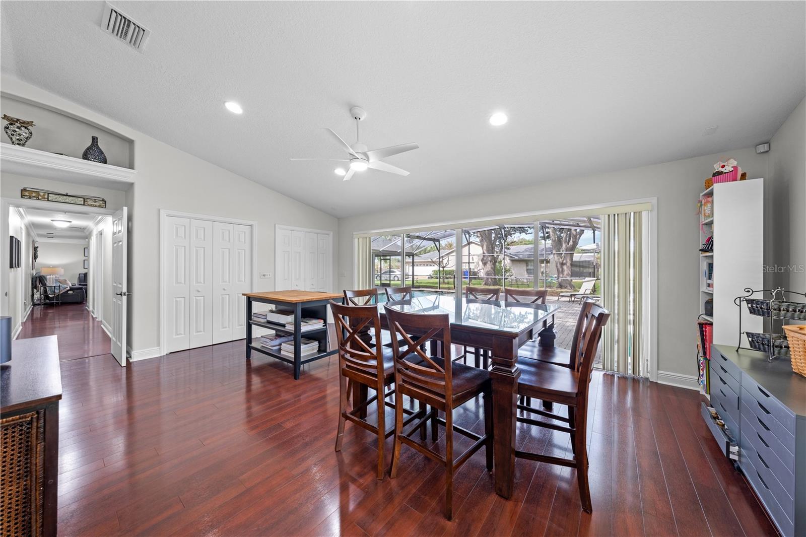 Image 55 of 84 For 2094 Camelot Boulevard