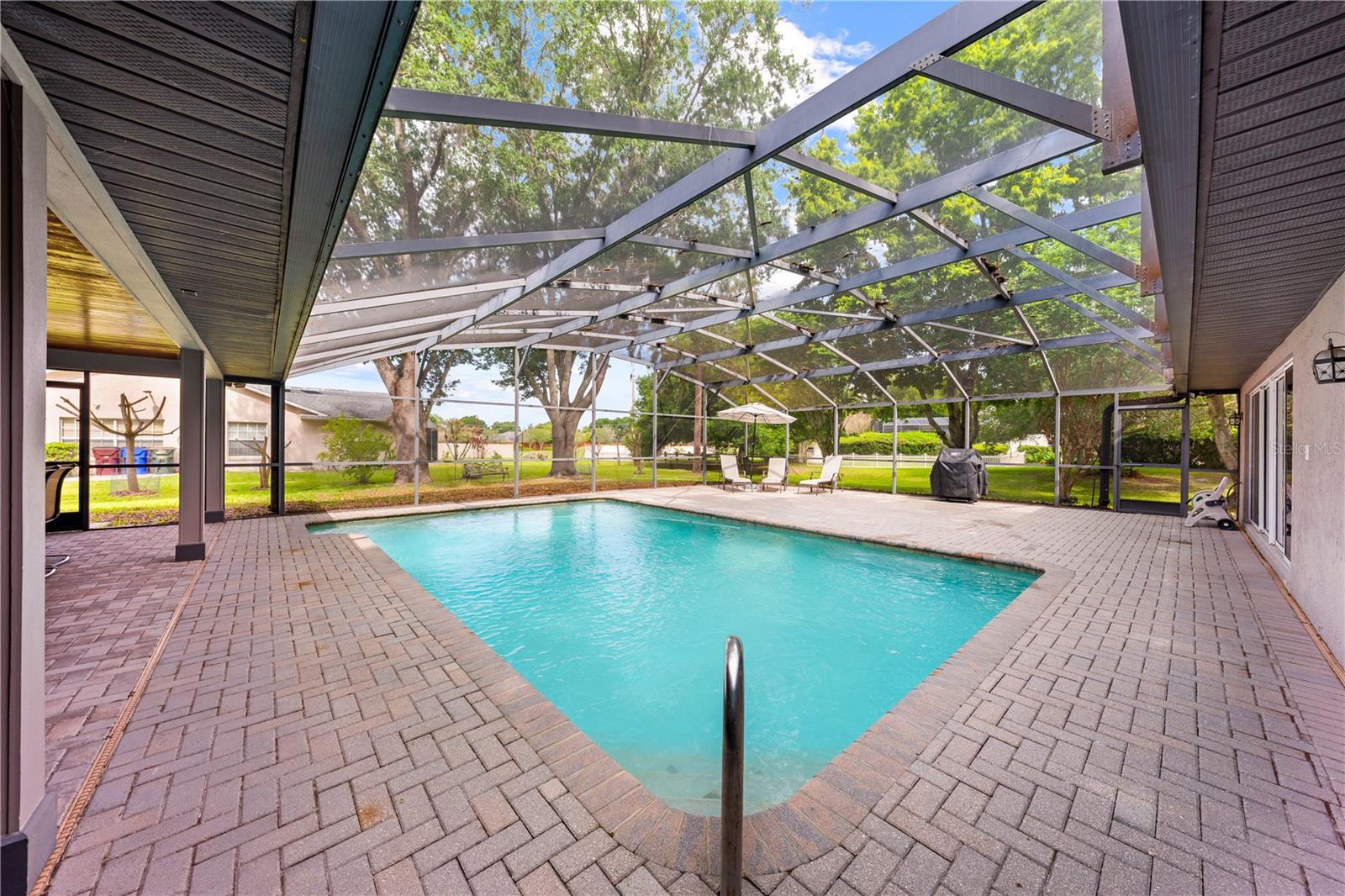 Image 61 of 84 For 2094 Camelot Boulevard