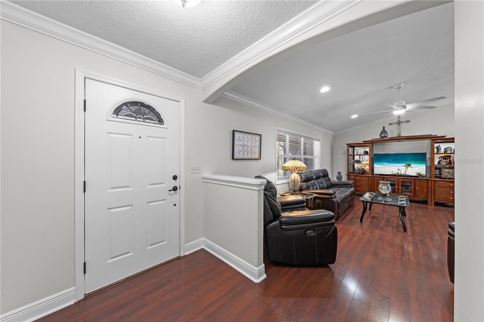 Image 8 of 84 For 2094 Camelot Boulevard