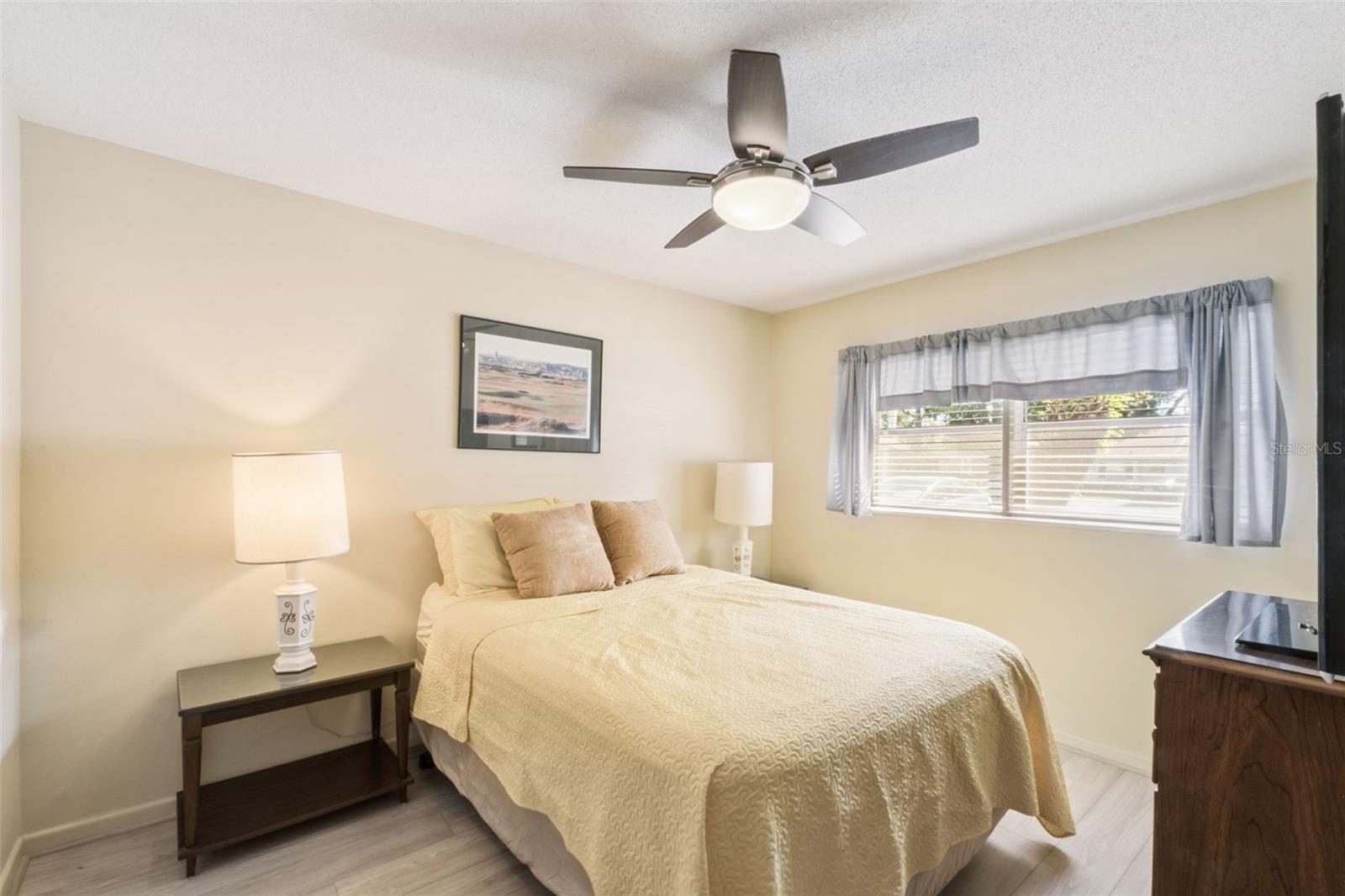 Image 13 of 19 For 714 Minnesota Avenue B