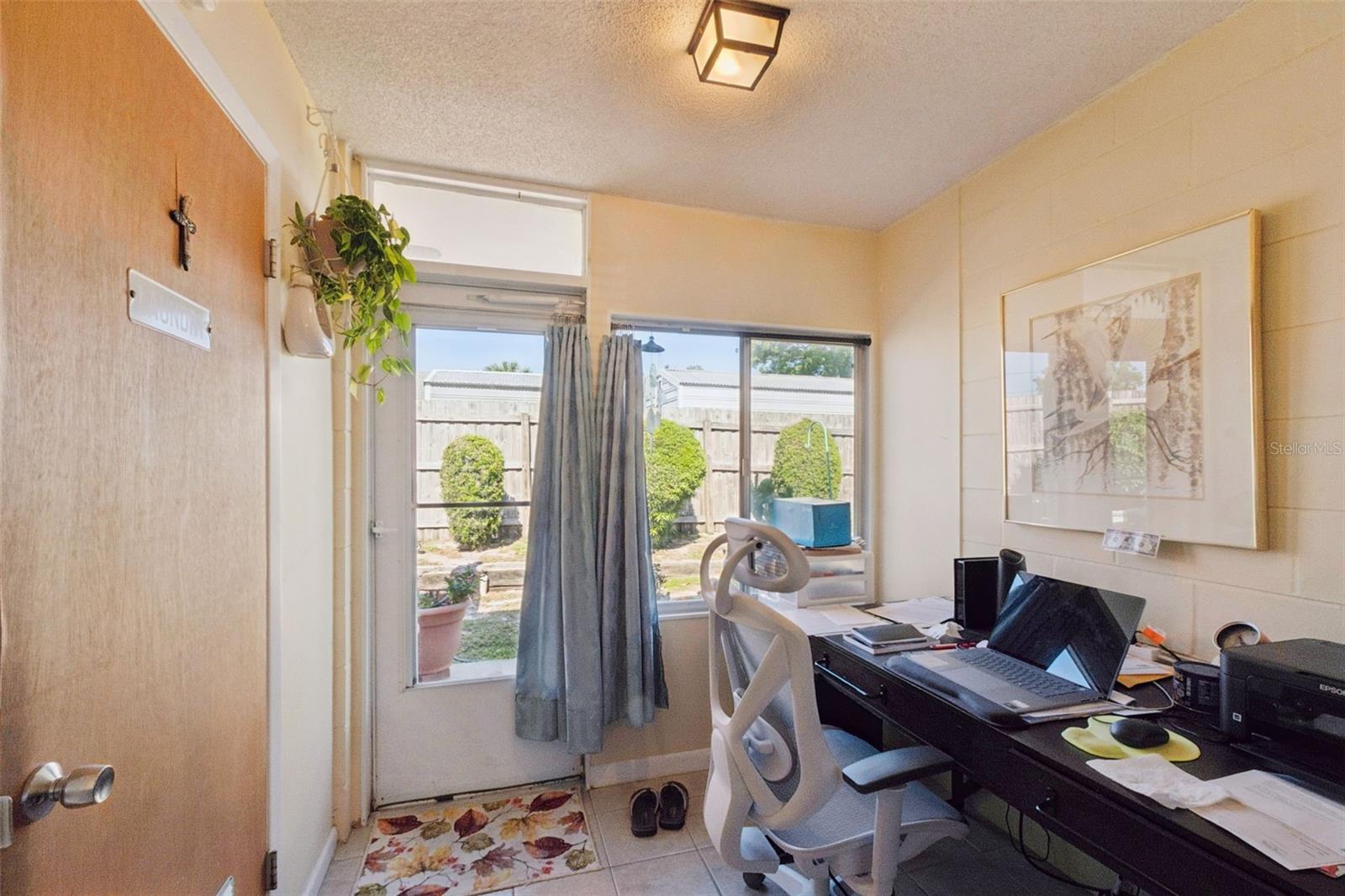 Image 17 of 19 For 714 Minnesota Avenue B