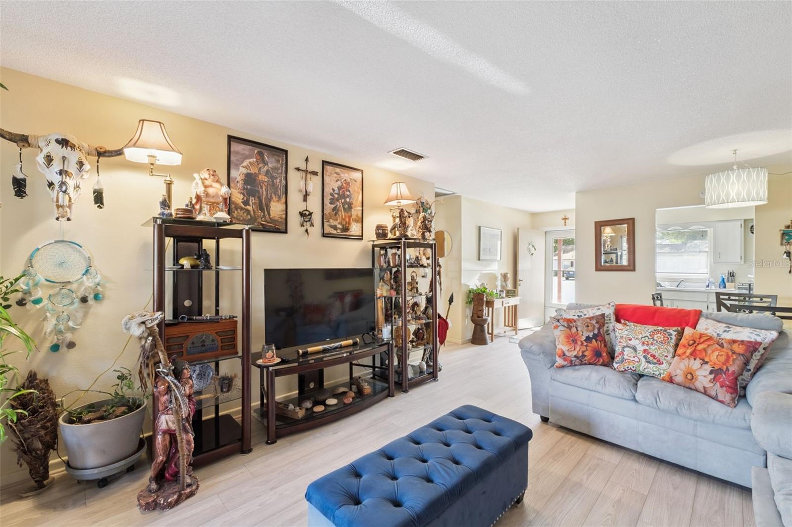 Image 7 of 19 For 714 Minnesota Avenue B