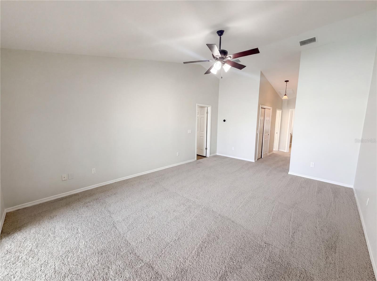 Image 14 of 50 For 5609 Executive Drive