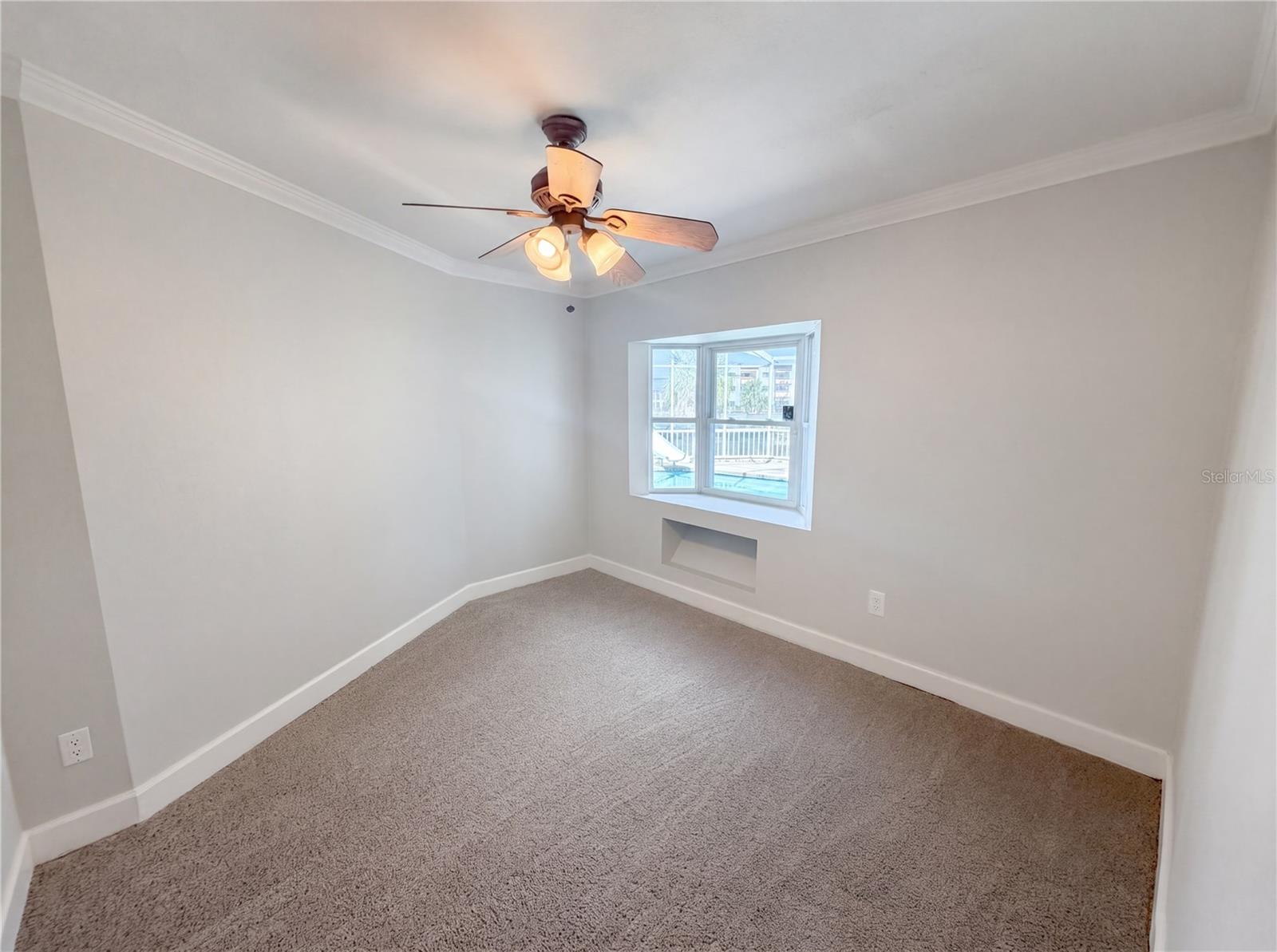 Image 17 of 50 For 5609 Executive Drive