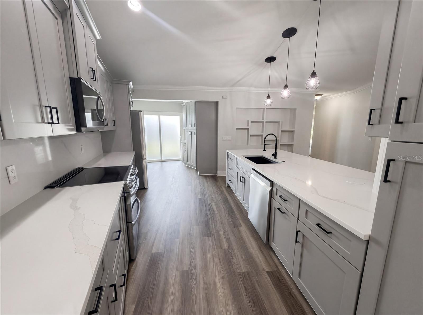 Image 2 of 50 For 5609 Executive Drive