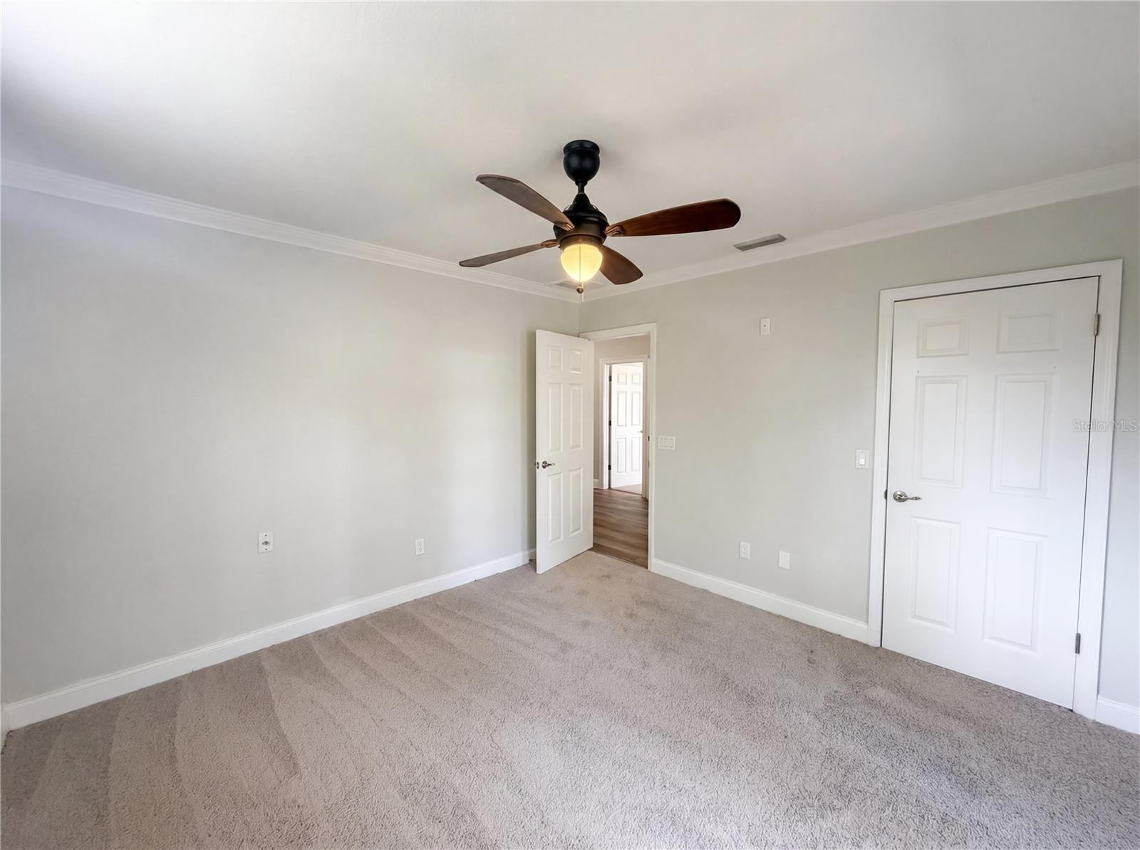 Image 20 of 50 For 5609 Executive Drive