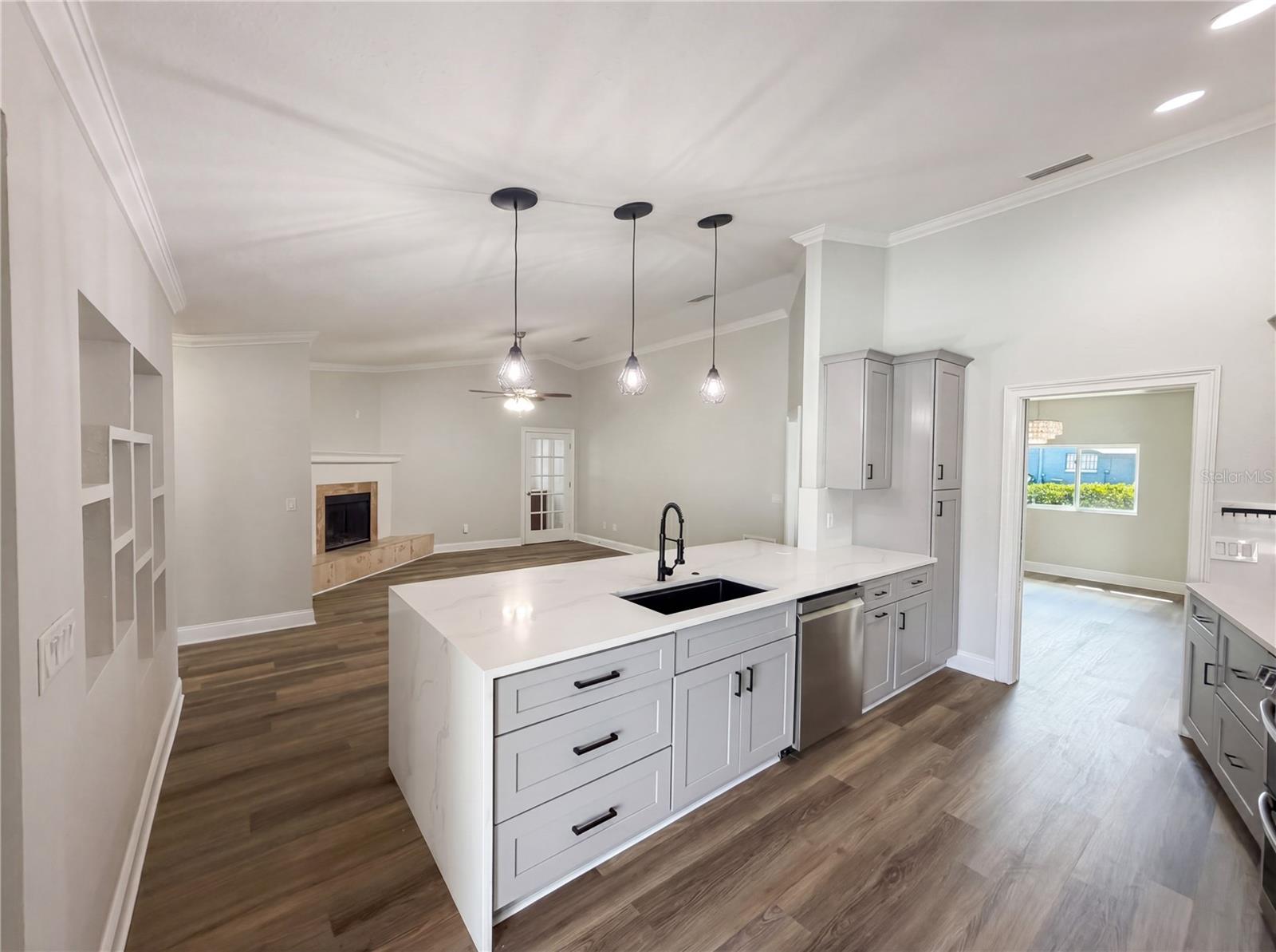 Image 29 of 50 For 5609 Executive Drive