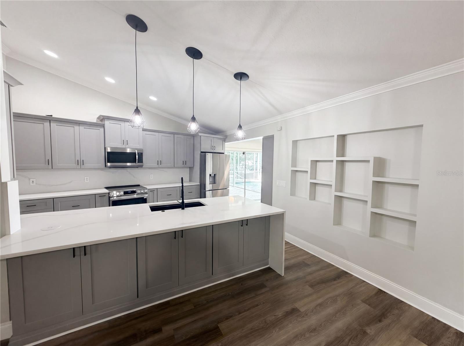 Image 30 of 50 For 5609 Executive Drive