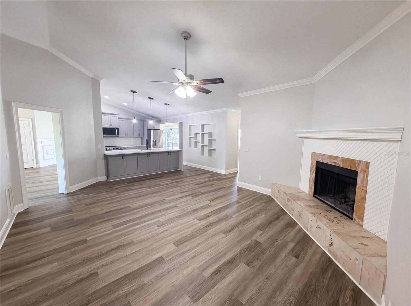 Image 32 of 50 For 5609 Executive Drive