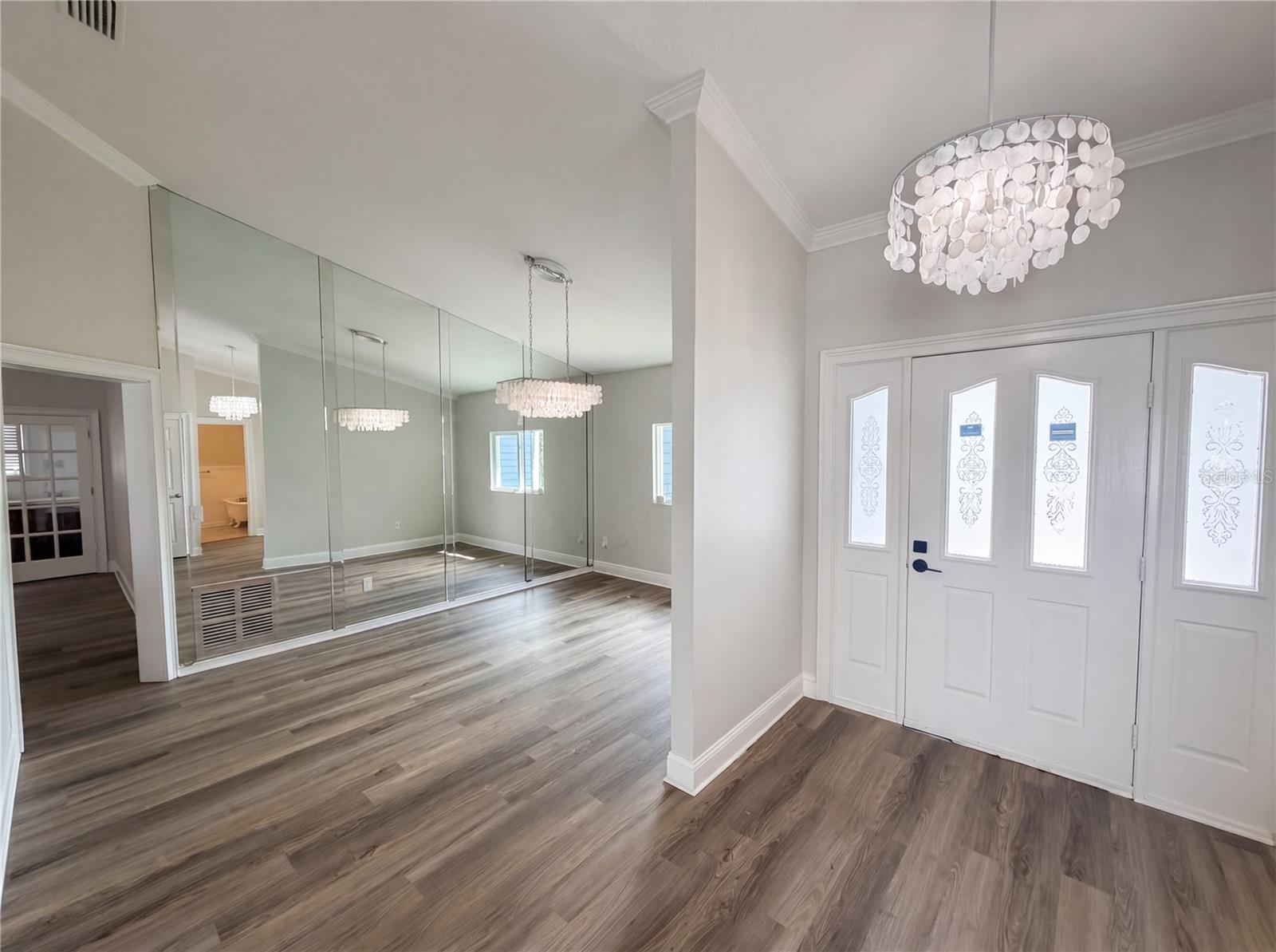 Image 36 of 50 For 5609 Executive Drive