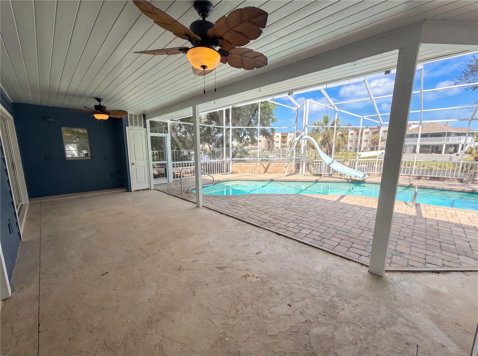 Image 42 of 50 For 5609 Executive Drive