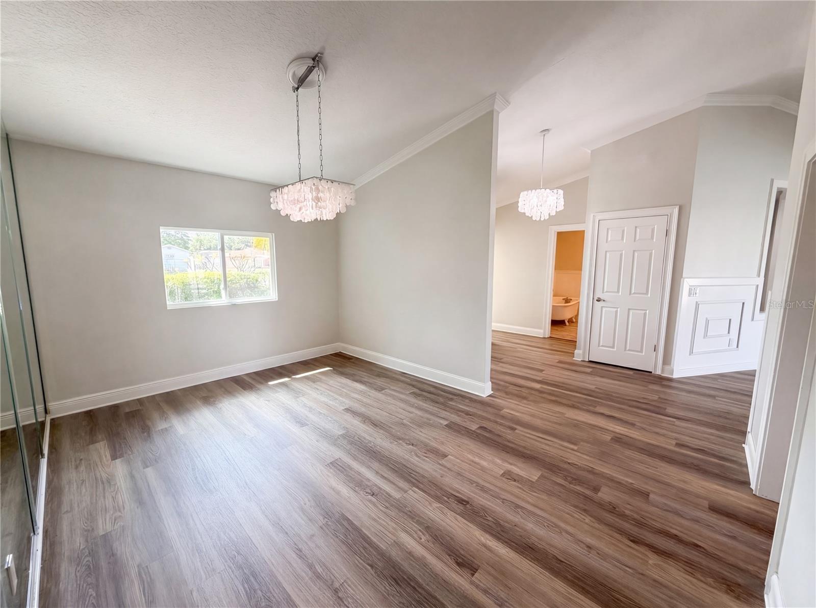 Image 6 of 50 For 5609 Executive Drive