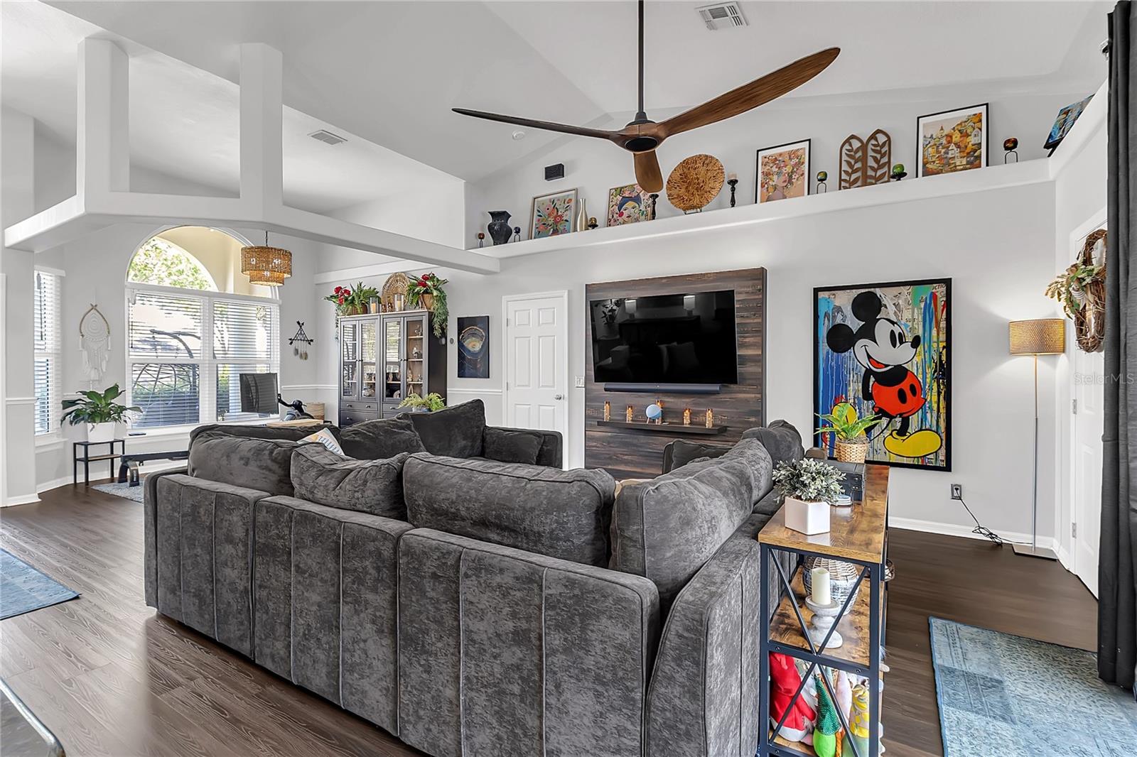 Image 6 of 46 For 3245 Countryside View Drive