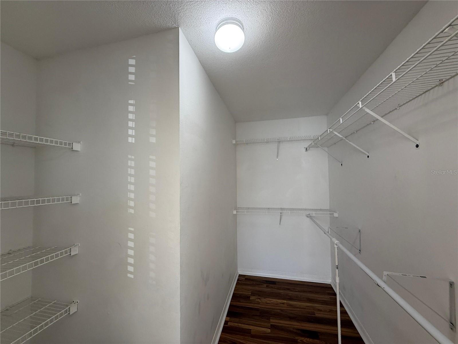 Image 6 of 18 For 1979 Summer Club Drive 213