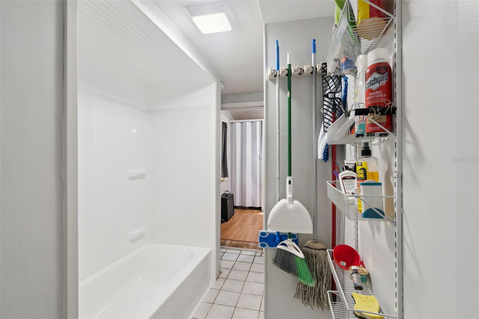 Image 18 of 34 For 2112 9th Street