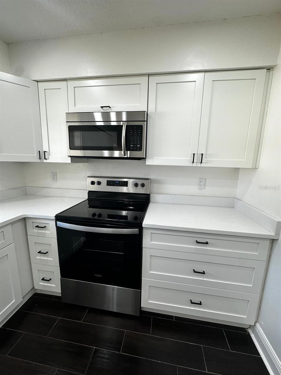 Image 14 of 33 For 1520 Country Ridge Drive