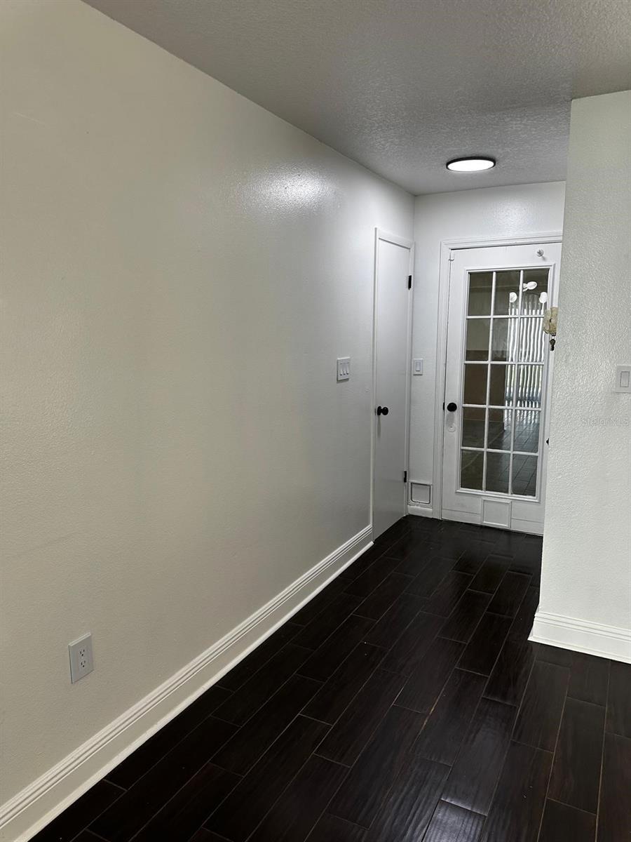 Image 15 of 33 For 1520 Country Ridge Drive