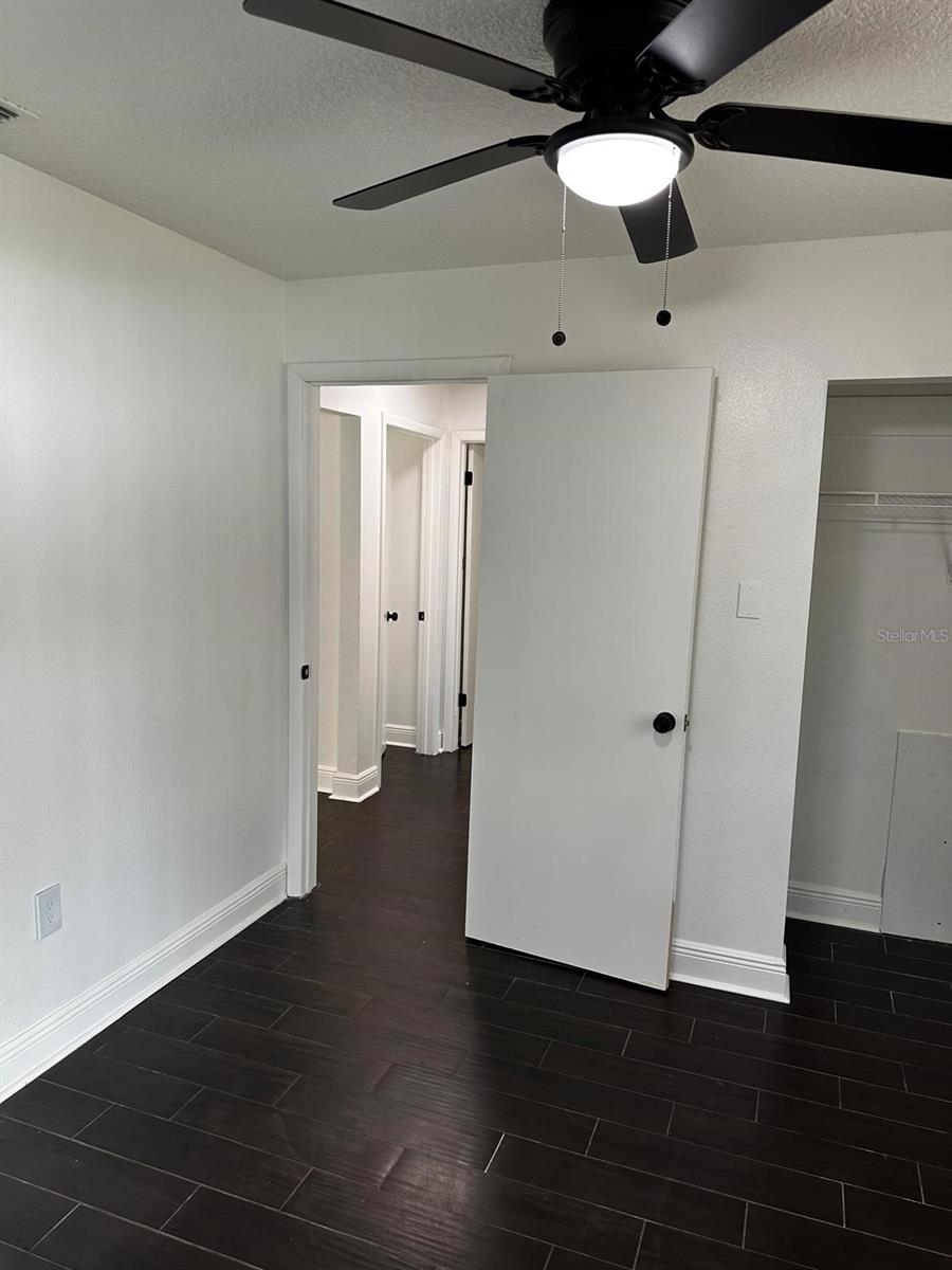 Image 16 of 33 For 1520 Country Ridge Drive