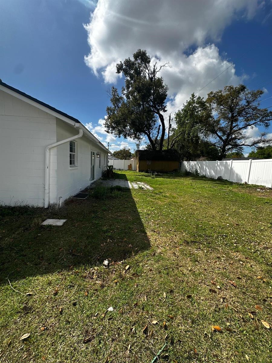 Image 7 of 33 For 1520 Country Ridge Drive