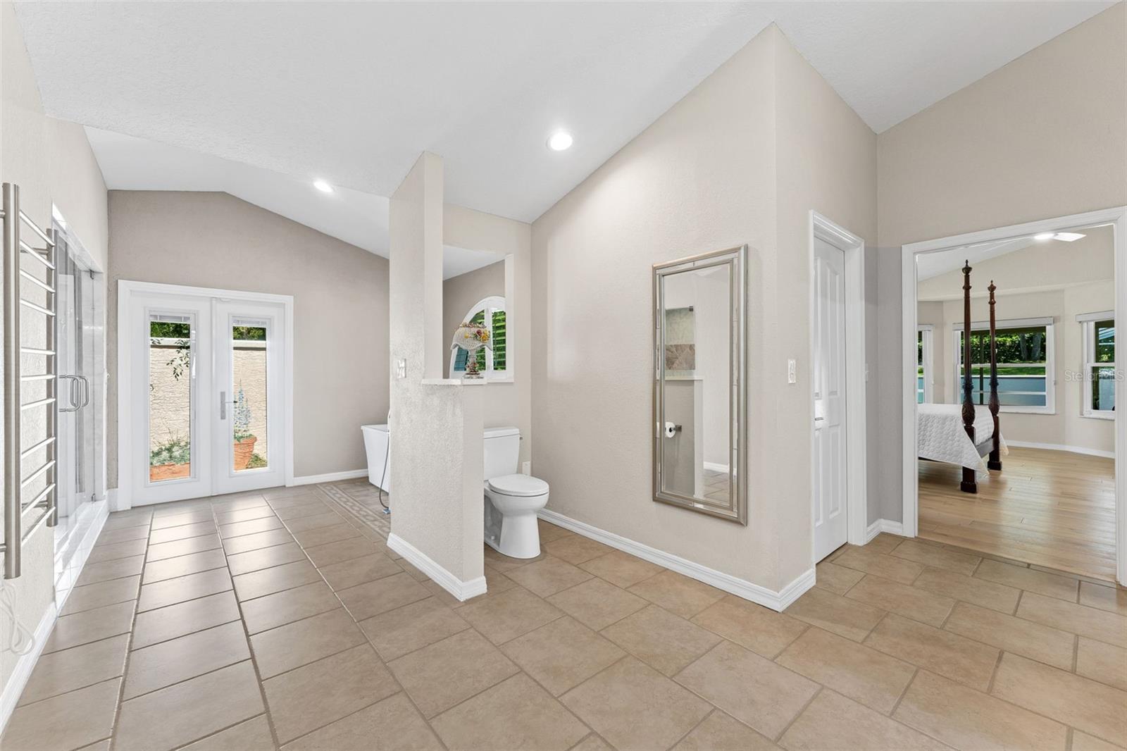 Image 31 of 77 For 811 Greenshire Court