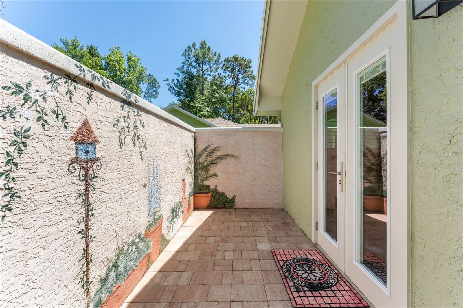 Image 34 of 77 For 811 Greenshire Court