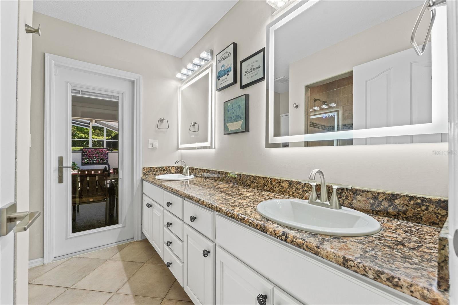 Image 37 of 77 For 811 Greenshire Court