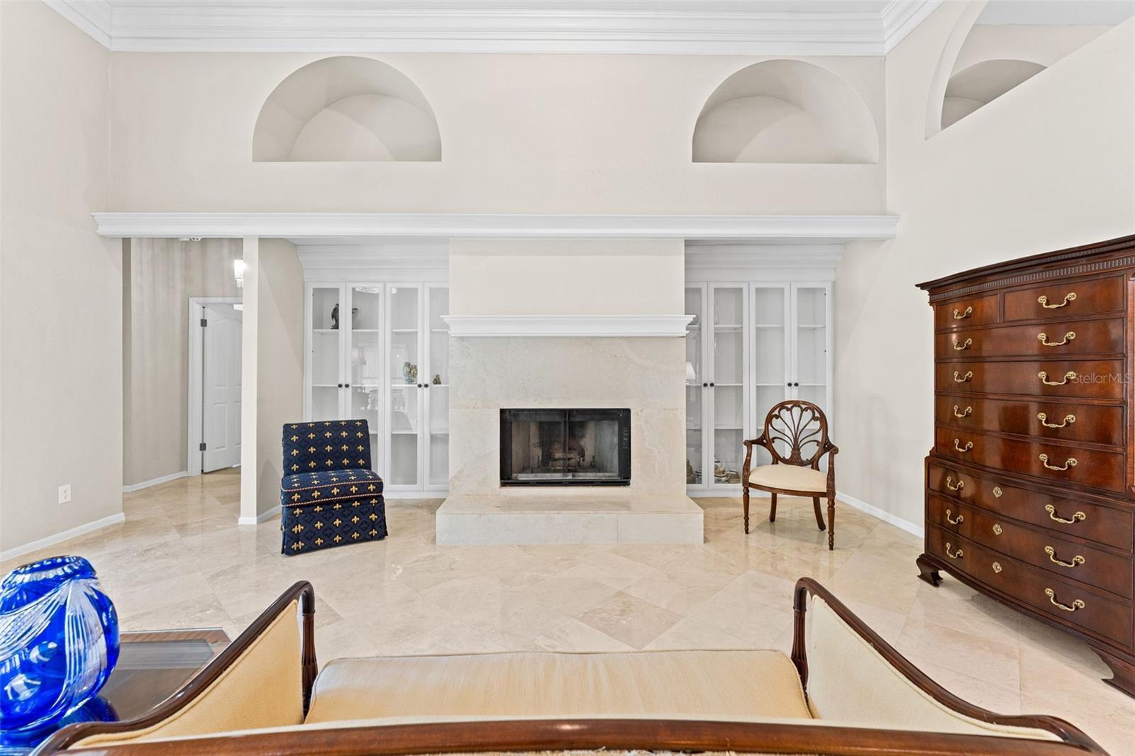 Image 41 of 77 For 811 Greenshire Court