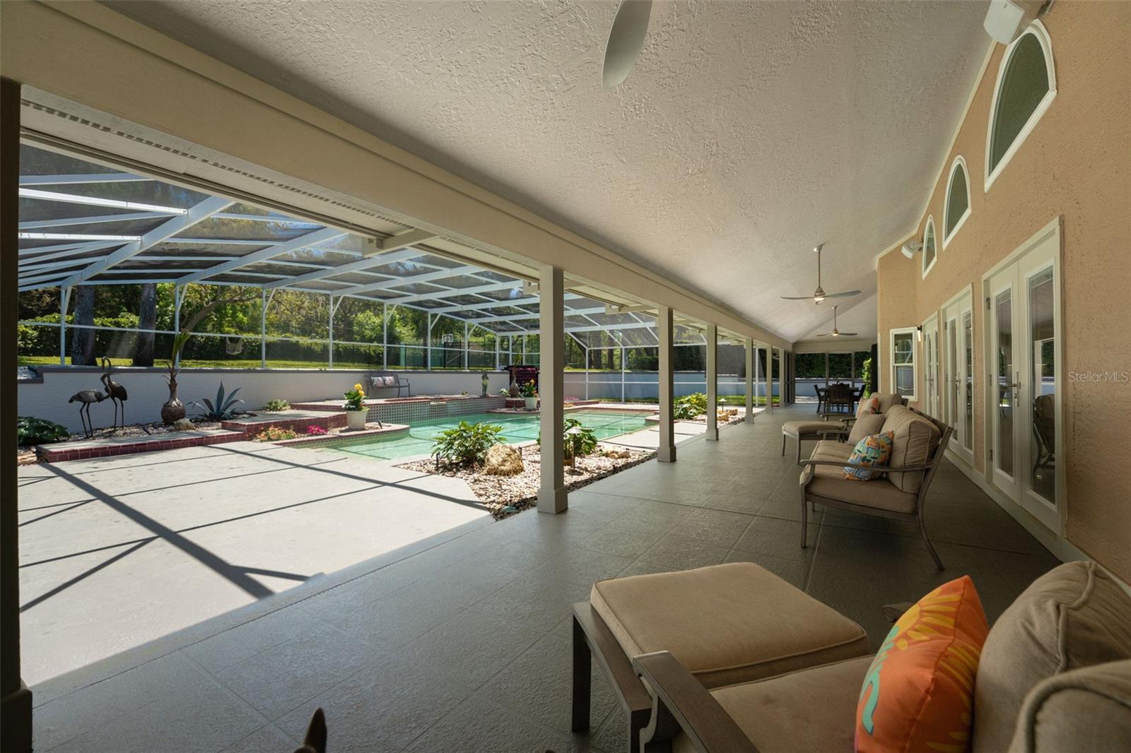 Image 46 of 77 For 811 Greenshire Court