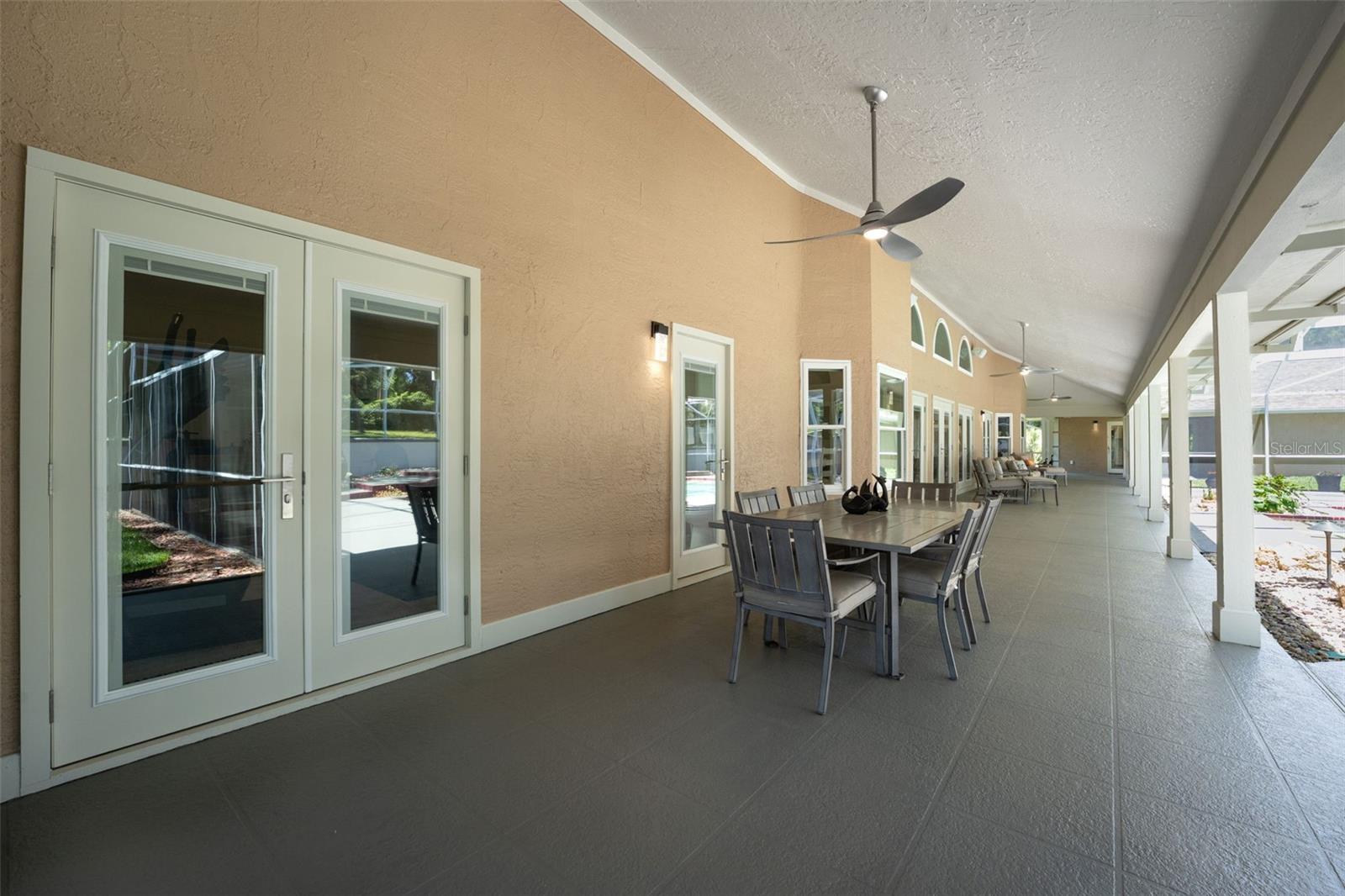 Image 47 of 77 For 811 Greenshire Court