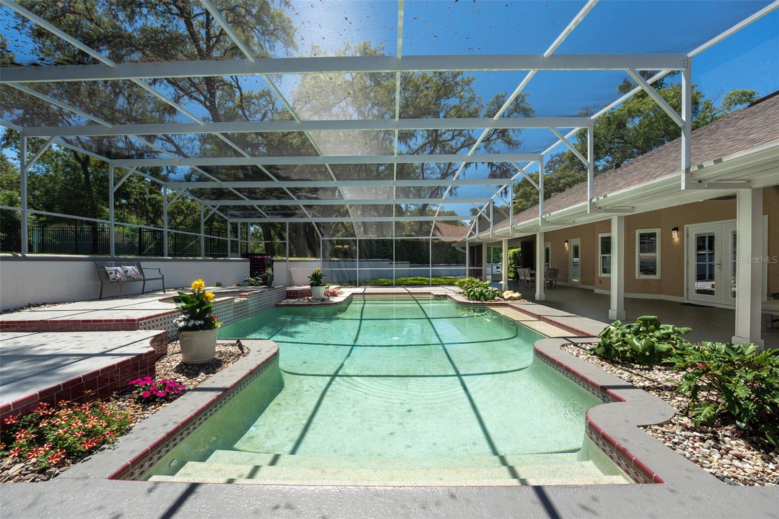 Image 52 of 77 For 811 Greenshire Court