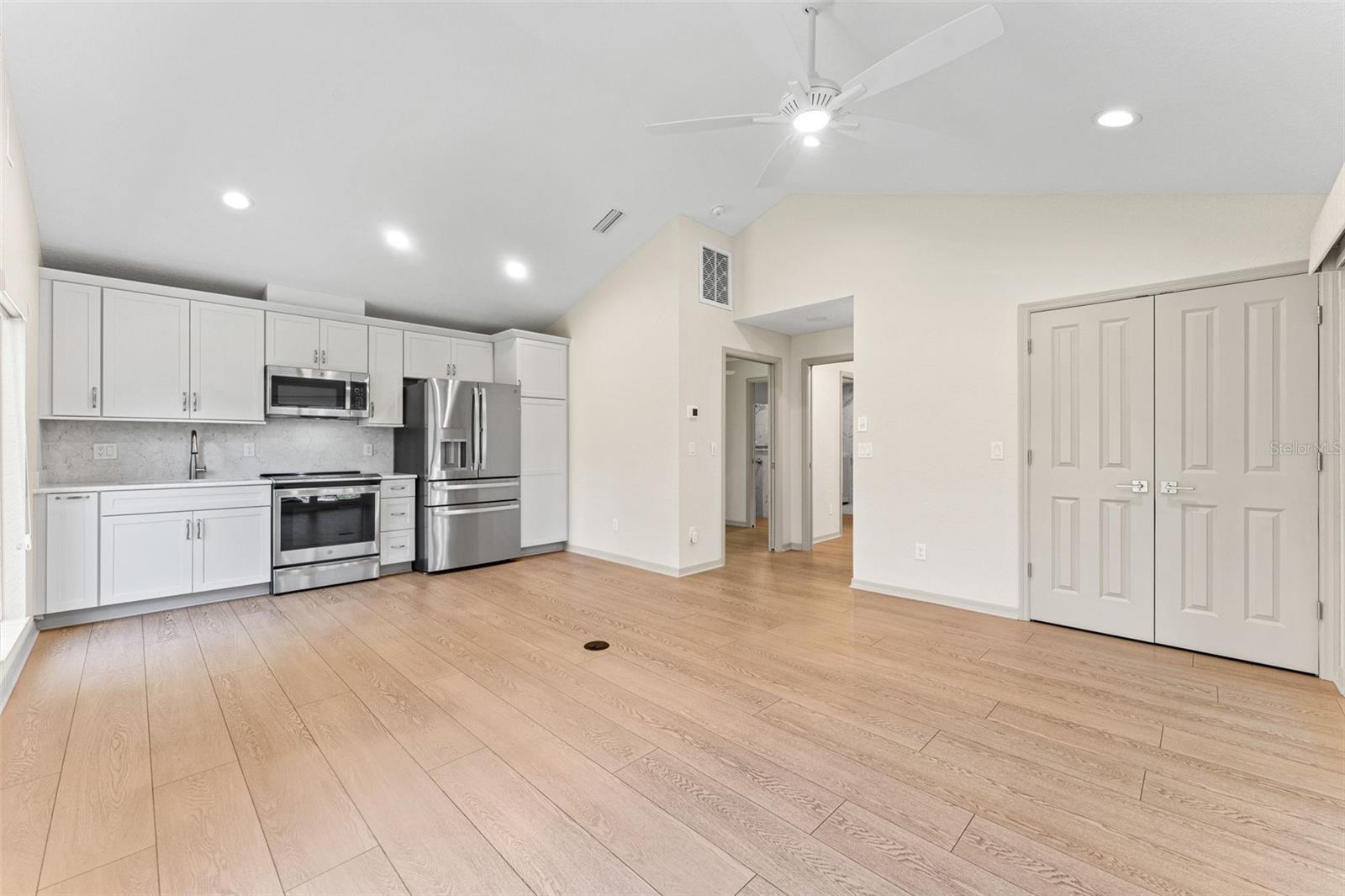 Image 54 of 77 For 811 Greenshire Court