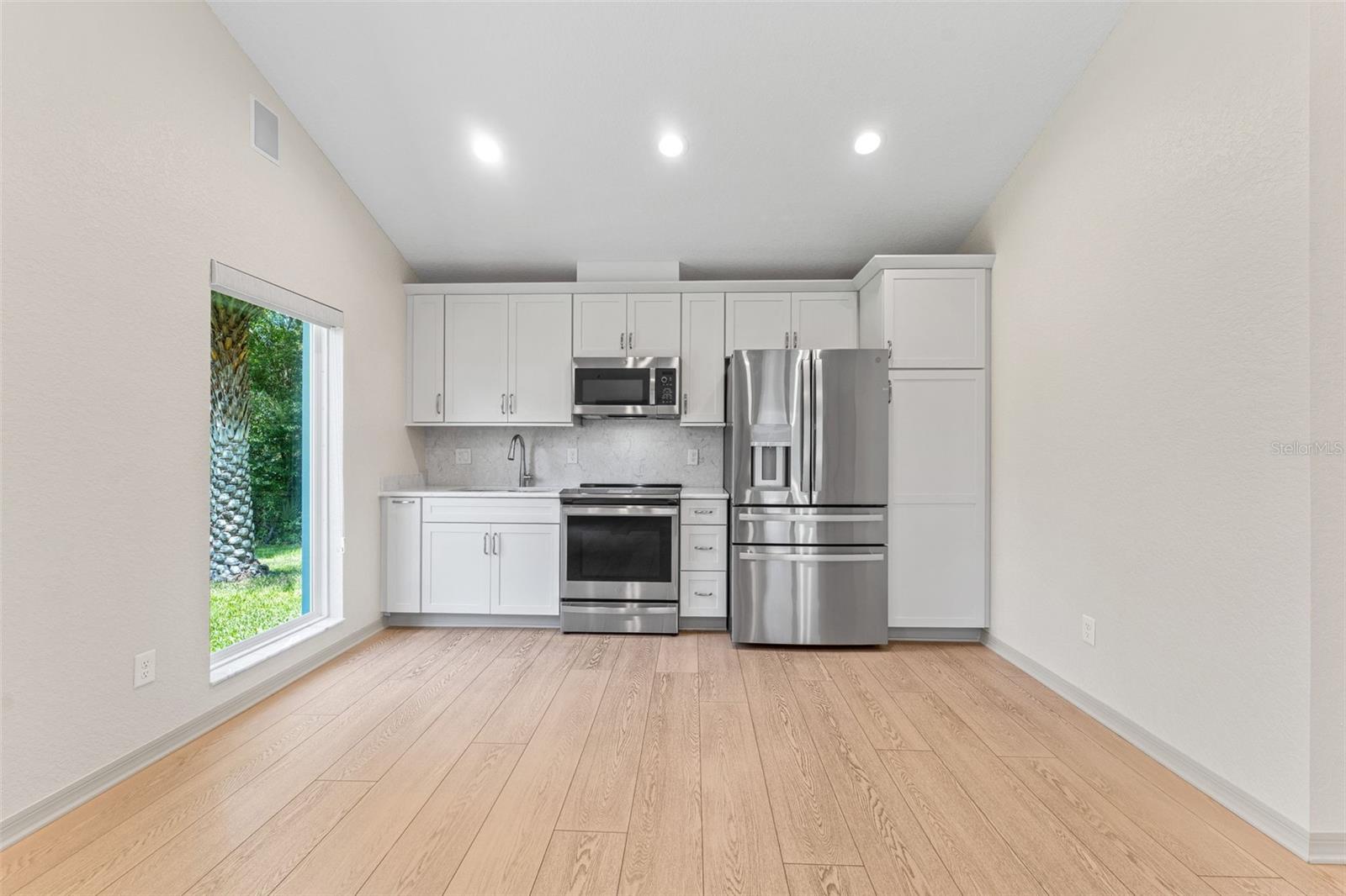 Image 55 of 77 For 811 Greenshire Court