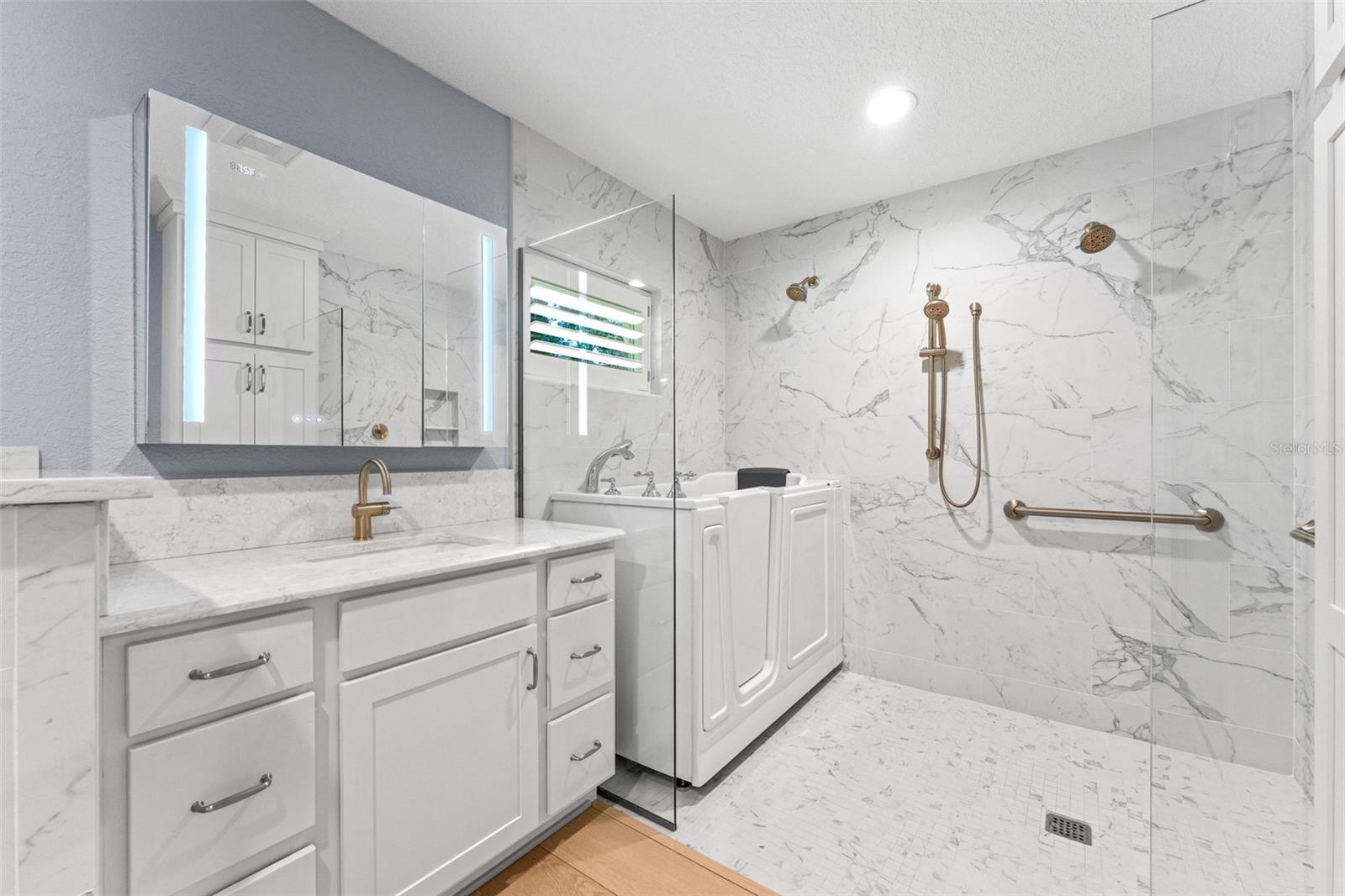 Image 60 of 77 For 811 Greenshire Court