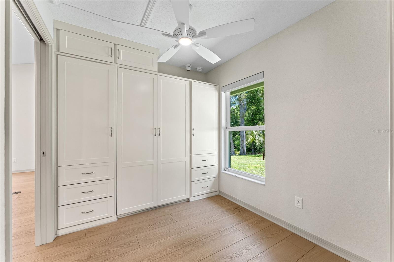 Image 61 of 77 For 811 Greenshire Court