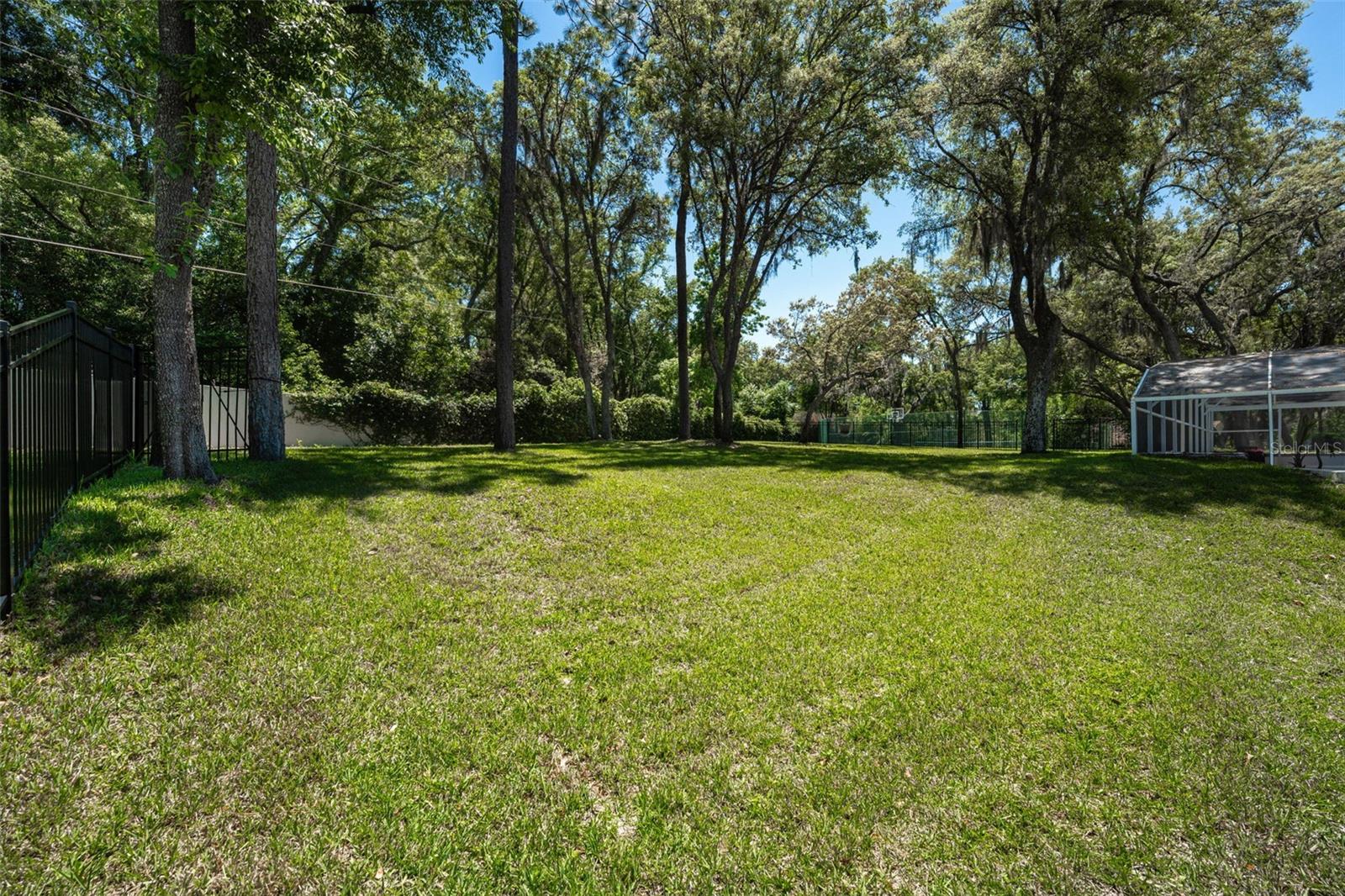 Image 64 of 77 For 811 Greenshire Court