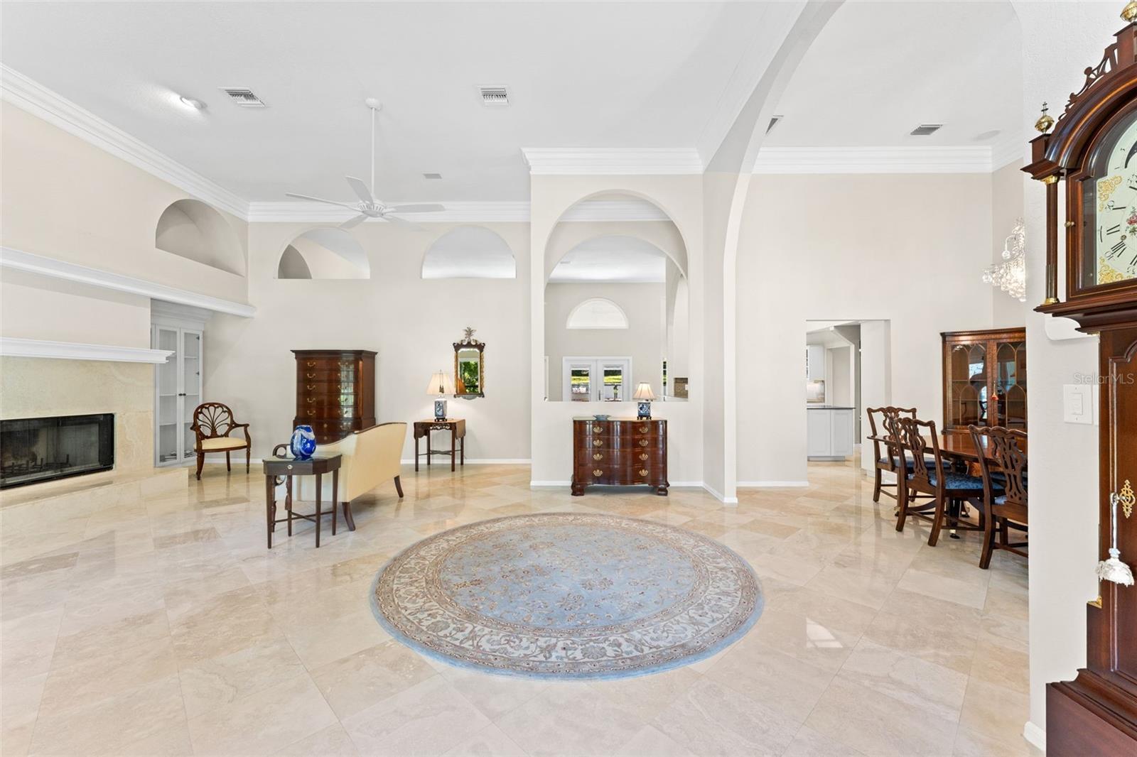 Image 7 of 77 For 811 Greenshire Court