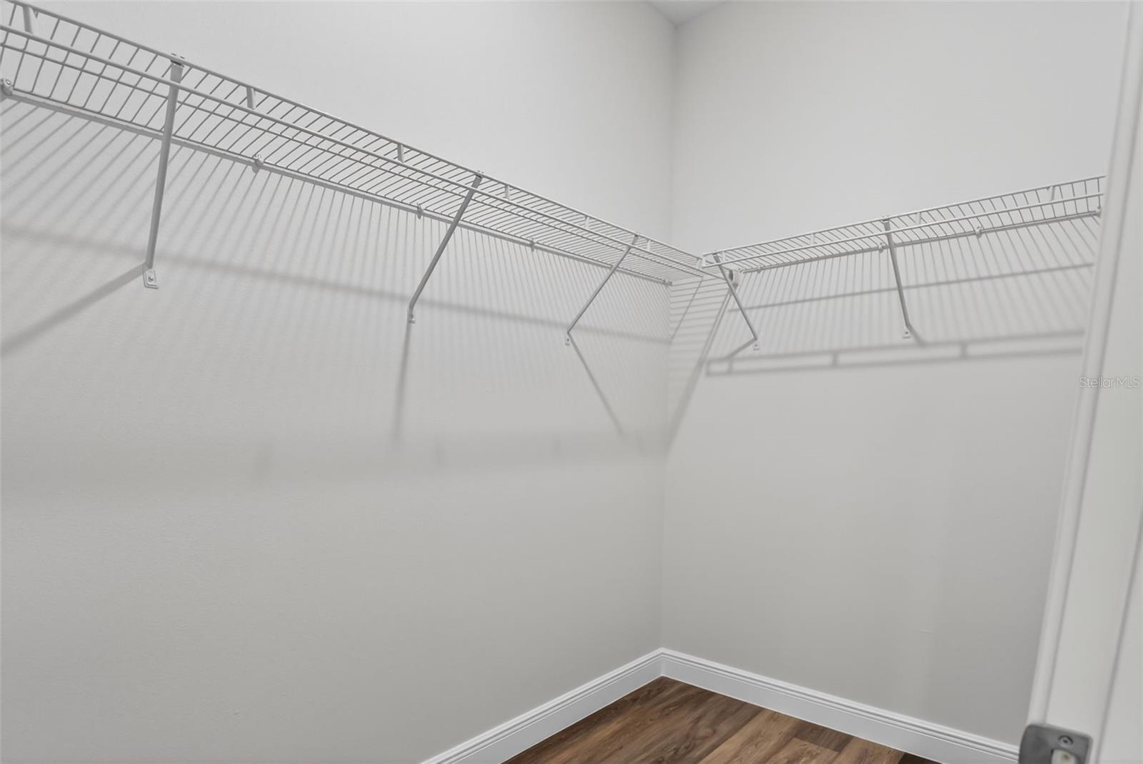 Listing photo id 16 for 9129 Anton Way