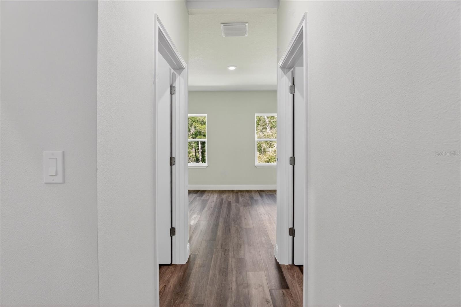 Listing photo id 17 for 9129 Anton Way