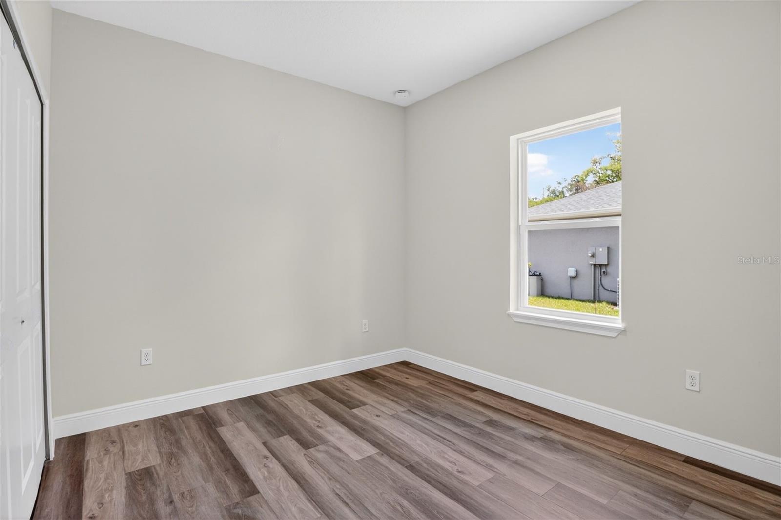 Listing photo id 20 for 9129 Anton Way