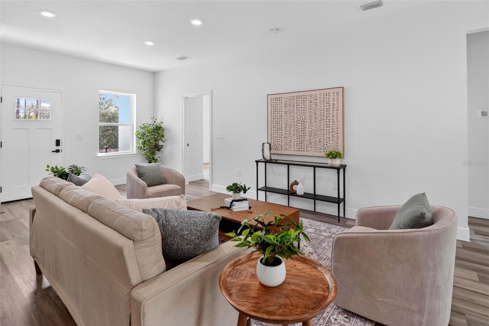 Listing photo id 1 for 9129 Anton Way