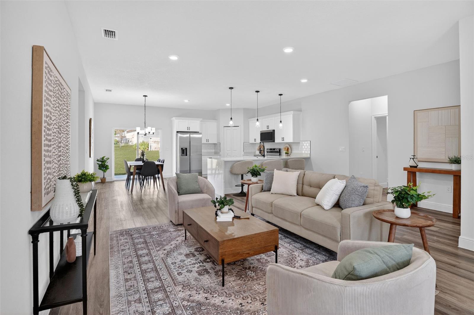 Listing photo id 2 for 9129 Anton Way