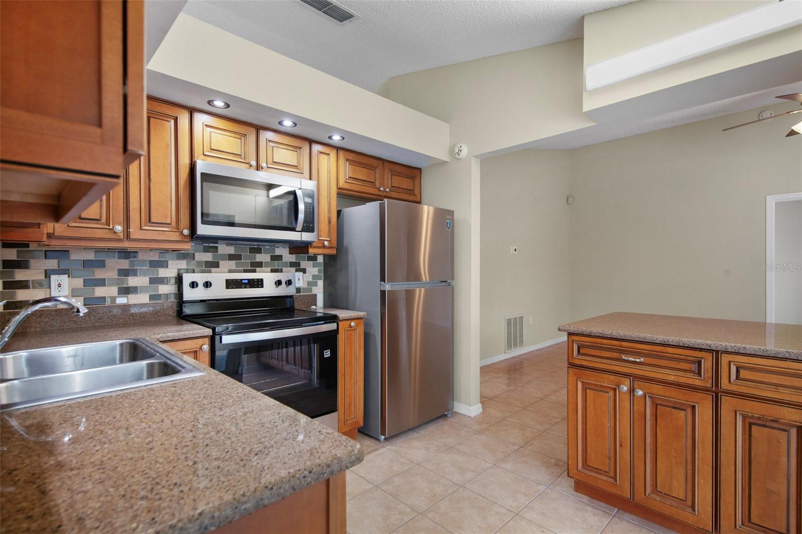 Image 8 of 18 For 3131 Colorado Avenue