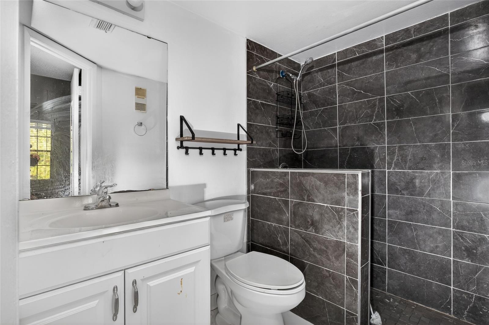 Image 12 of 20 For 5916 Village Circle 5916