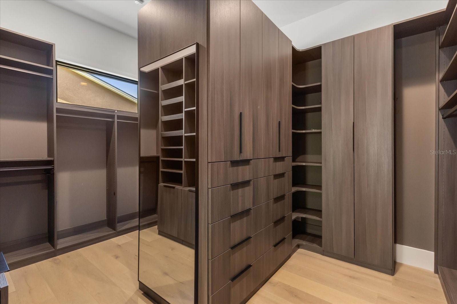 Image 42 of 85 For 1441 Cardinal Court