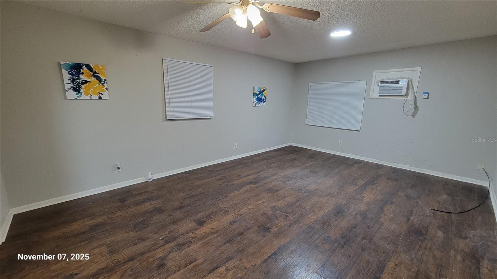 Image 20 of 22 For 411 Avenue E Se B