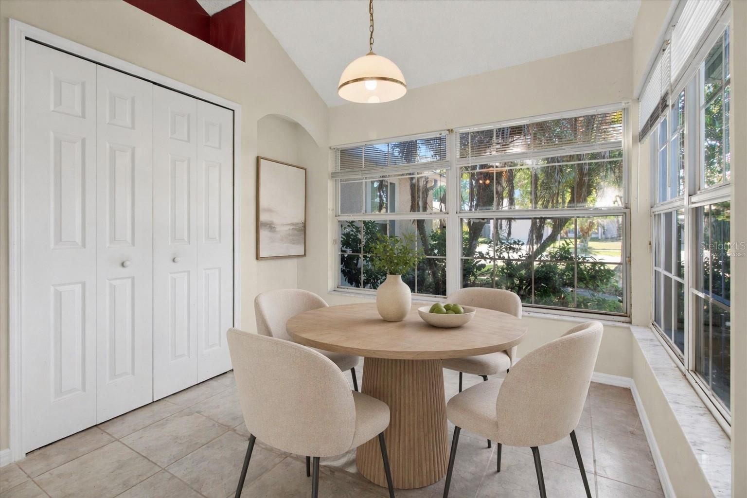 Image 10 of 47 For 282 Pine Arbor Drive