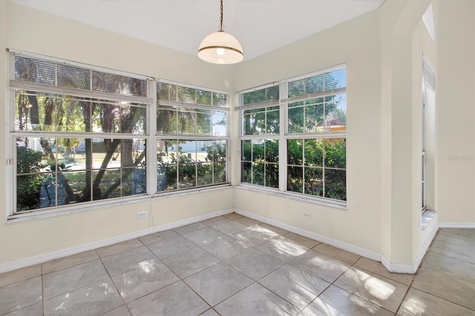 Image 12 of 47 For 282 Pine Arbor Drive