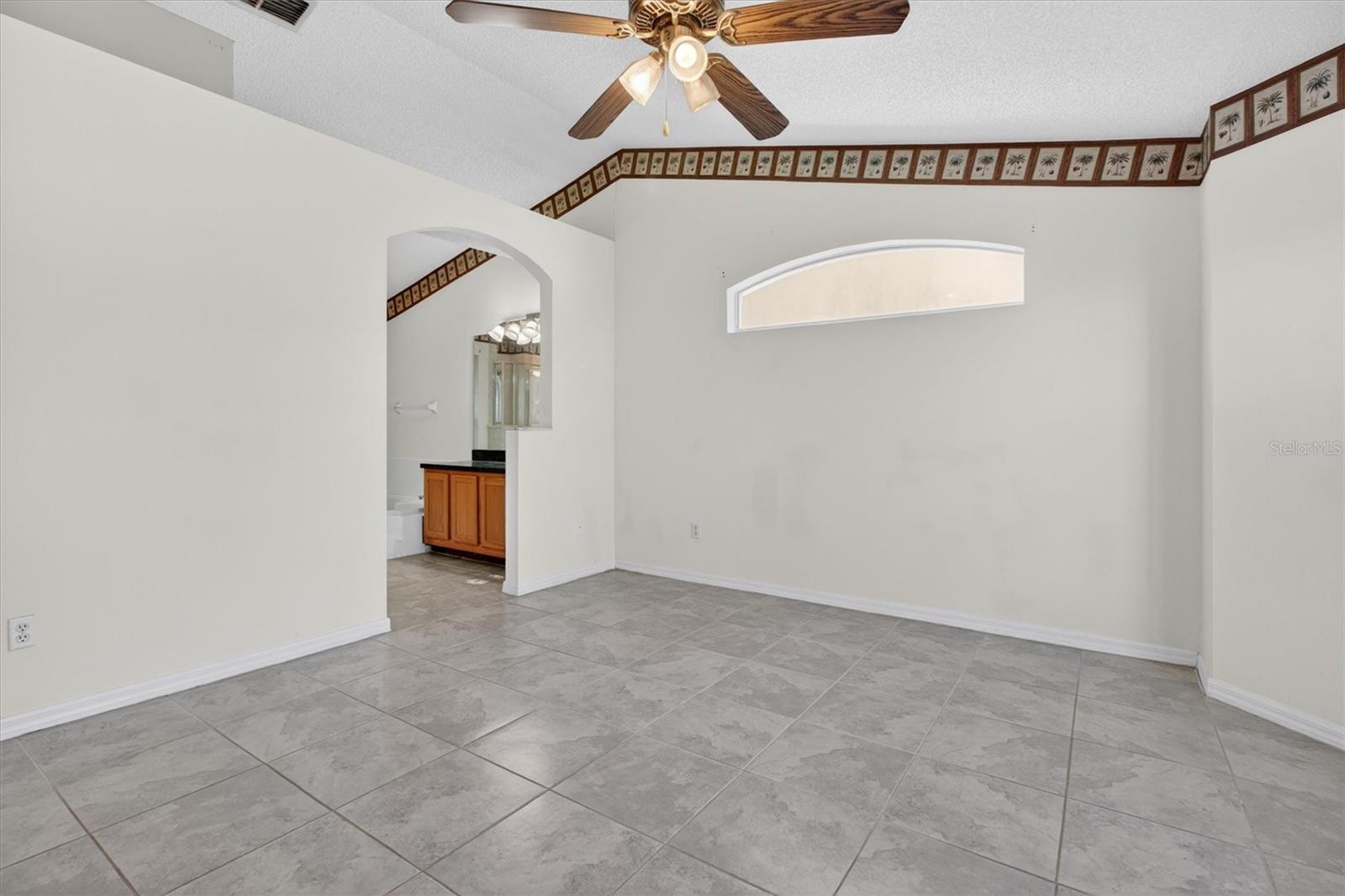 Image 21 of 47 For 282 Pine Arbor Drive